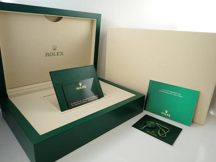 ロレックス デイトナ Ref.126506 プラチナ アイスブルー文字盤