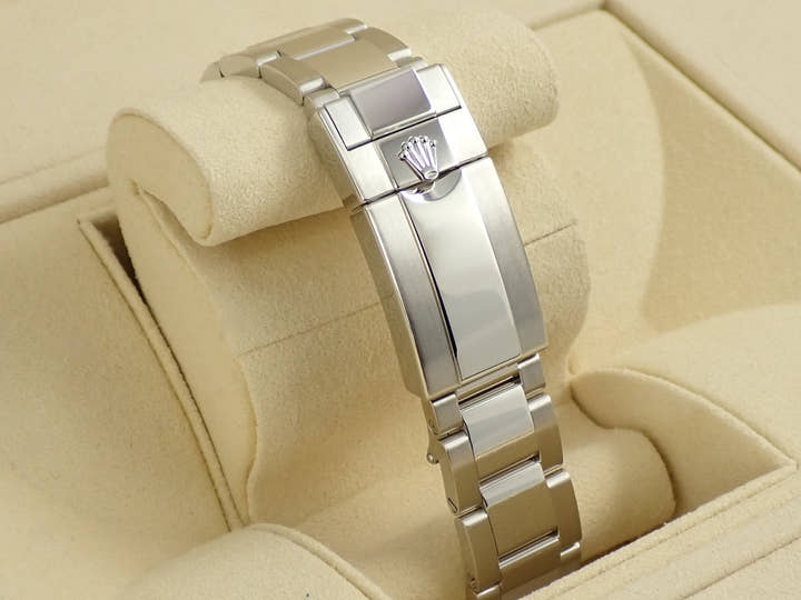 ロレックス デイトナ Ref.116506 プラチナ アイスブルー文字盤