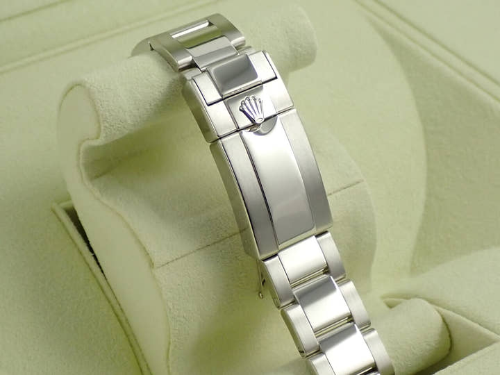 ロレックス デイトナ Ref.116506 プラチナ アイスブルー文字盤