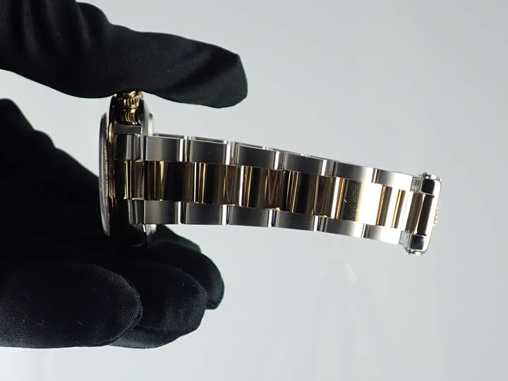 Rolex Daytona Ref.16523 Black Dial Used daytona-560