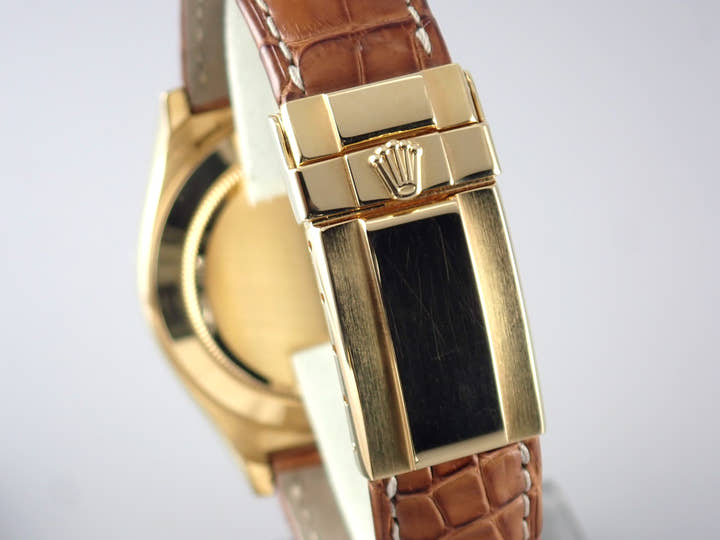 ロレックス デイトナ Ref.116518NA シェル/アラビック文字盤 中古 daytona-601