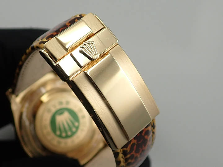 ロレックス デイトナ Ref.116598SACO イエローゴールド レパードx8Pダイヤ文字盤
