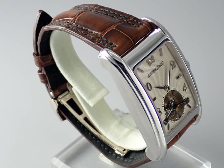 オーデマピゲ エドワール Ref.25956BC.OO.D002CR.01 ホワイト文字盤 中古 edward-piguet