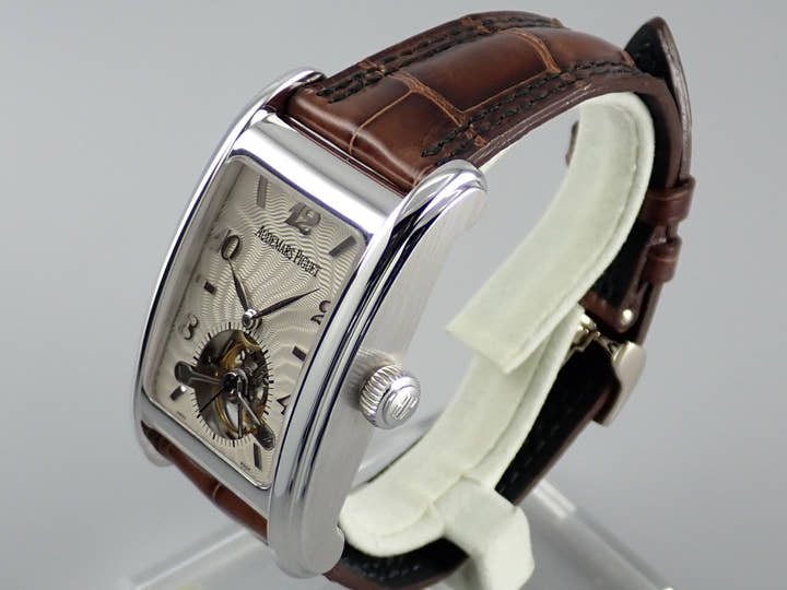 オーデマピゲ エドワール Ref.25956BC.OO.D002CR.01 ホワイト文字盤 中古 edward-piguet