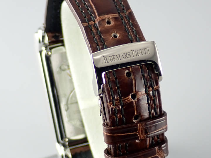 オーデマピゲ エドワール Ref.25956BC.OO.D002CR.01 ホワイト文字盤 中古 edward-piguet