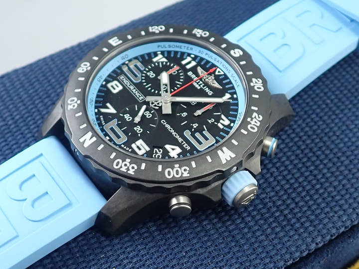 ブライトリング エンデュランス プロ Ref.X82310281B1S1(X82310) ブラックxライトブルー文字盤 美品 0C506541