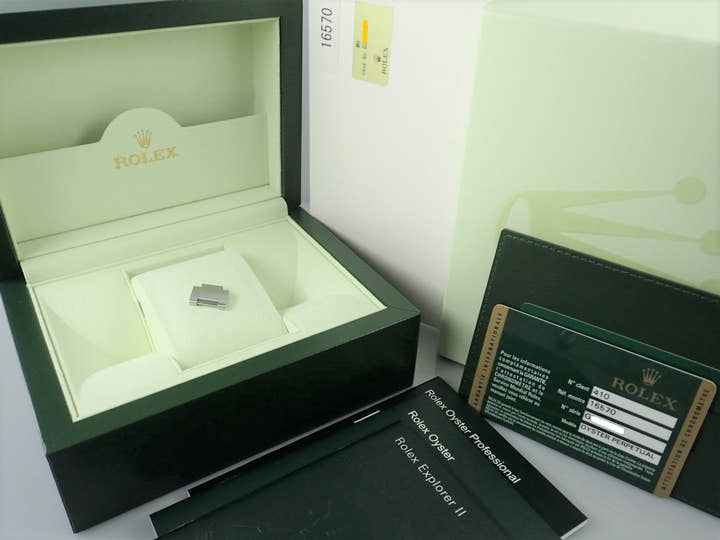 Rolex Explorer II Ref.16570 White Dial Used explorer-175