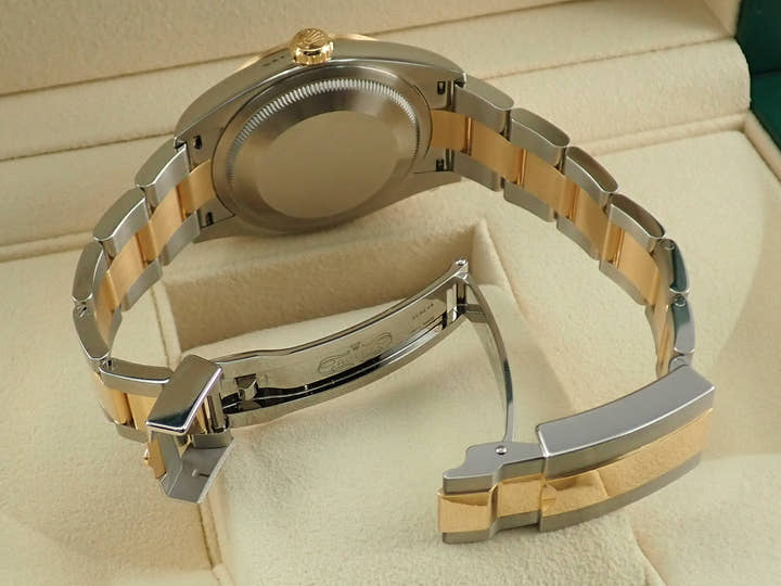 ロレックス エクスプローラー36 Ref.124273 ステンレススチール/イエローゴールド ブラック文字盤