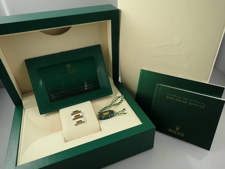 ロレックス エクスプローラー36 Ref.124273 ステンレススチール/イエローゴールド ブラック文字盤