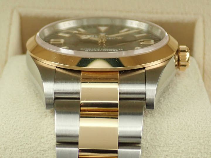 ロレックス エクスプローラー36 Ref.124273 ステンレススチール/イエローゴールド ブラック文字盤