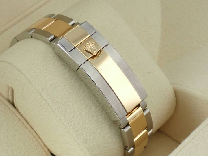 ロレックス エクスプローラー36 Ref.124273 ステンレススチール/イエローゴールド ブラック文字盤