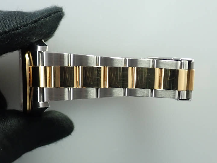 ロレックス エクスプローラー36 Ref.124273 ステンレススチール/イエローゴールド ブラック文字盤