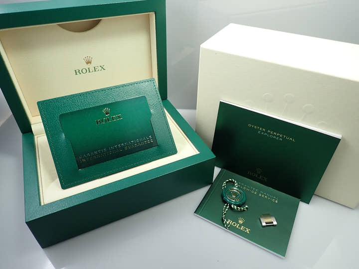 ロレックス エクスプローラー36 Ref.124273 ステンレススチール/イエローゴールド ブラック文字盤