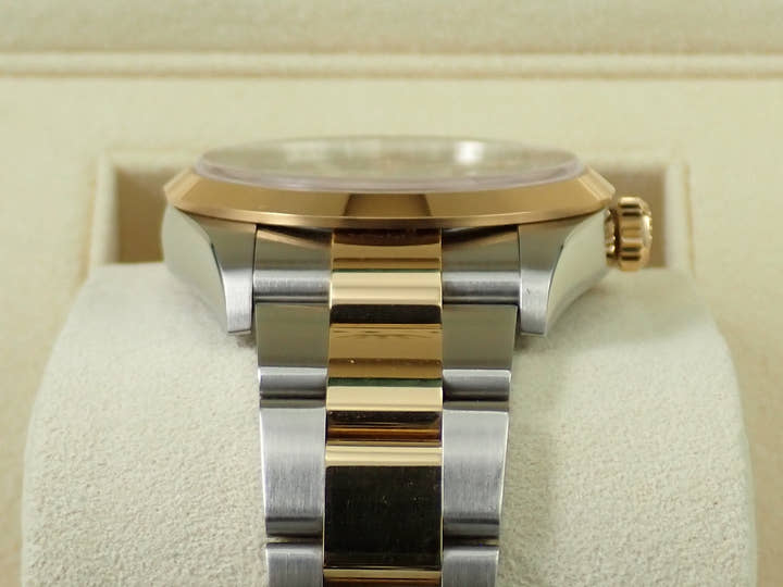 ロレックス エクスプローラー36 Ref.124273 ステンレススチール/イエローゴールド ブラック文字盤