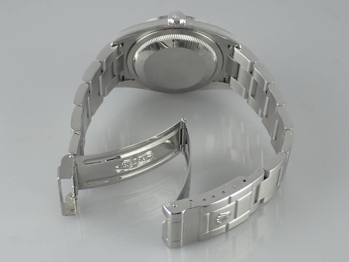 ロレックス エクスプローラーI Ref.114270 ブラック文字盤 中古 explorer-215