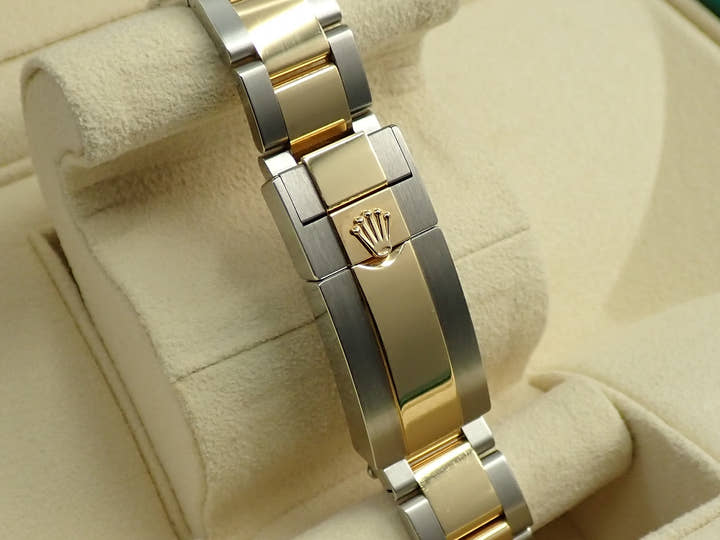 ロレックス エクスプローラー36 Ref.124273 ステンレススチール/イエローゴールド ブラック文字盤