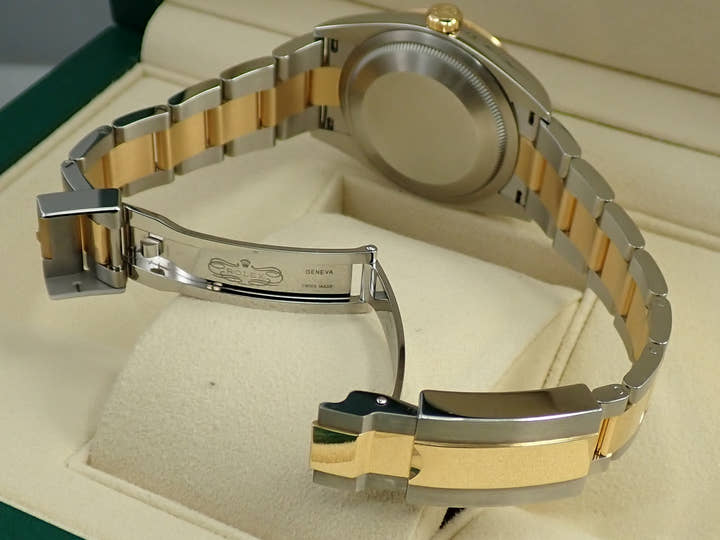 ロレックス エクスプローラー36 Ref.124273 ステンレススチール/イエローゴールド ブラック文字盤