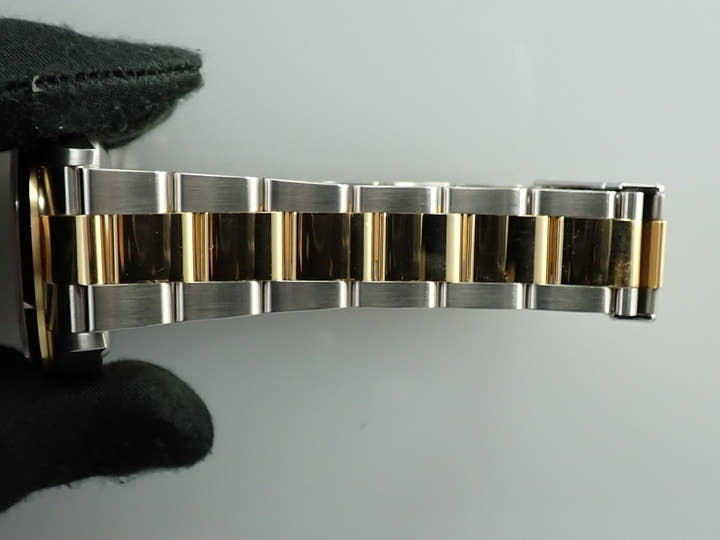 ロレックス エクスプローラー36 Ref.124273 ステンレススチール/イエローゴールド ブラック文字盤