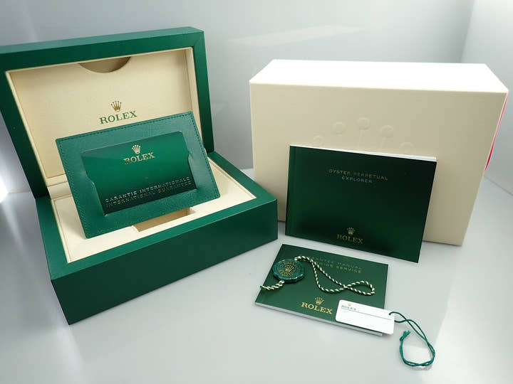 ロレックス エクスプローラー36 Ref.124273 ステンレススチール/イエローゴールド ブラック文字盤