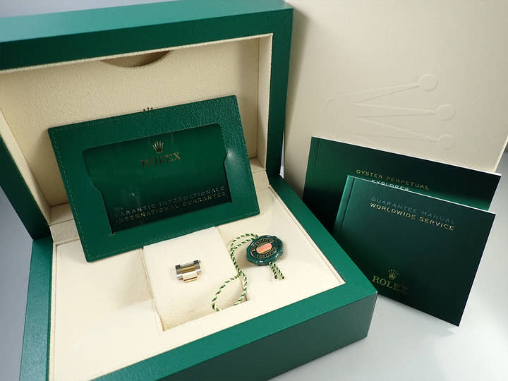 ロレックス エクスプローラー36 Ref.124273 ステンレススチール/イエローゴールド ブラック文字盤