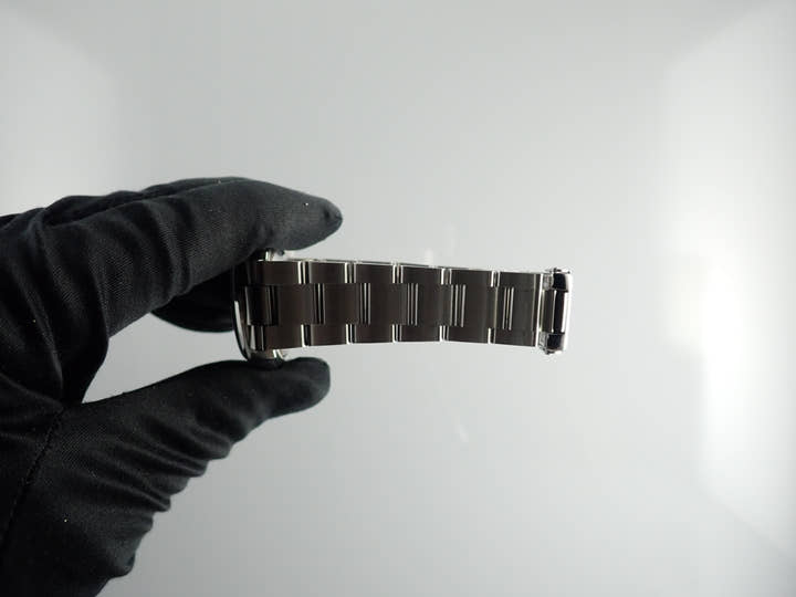 ロレックス エクスプローラーI Ref.114270 ブラック文字盤 中古 explorer-325-2