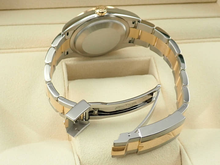 ロレックス エクスプローラー36 Ref.124273 ステンレススチール/イエローゴールド ブラック文字盤