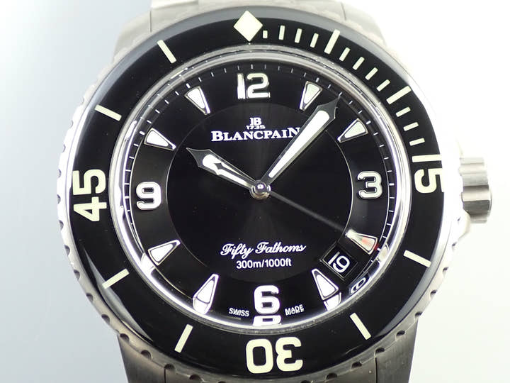ブランパン フィフティ ファゾムス オートマチック Ref.5015-12B30-98B ブラック文字盤 中古 6U4T7292