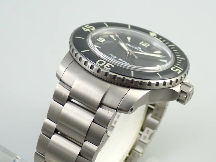 ブランパン フィフティ ファゾムス オートマチック Ref.5015-12B30-98B ブラック文字盤 中古 6U4T7292