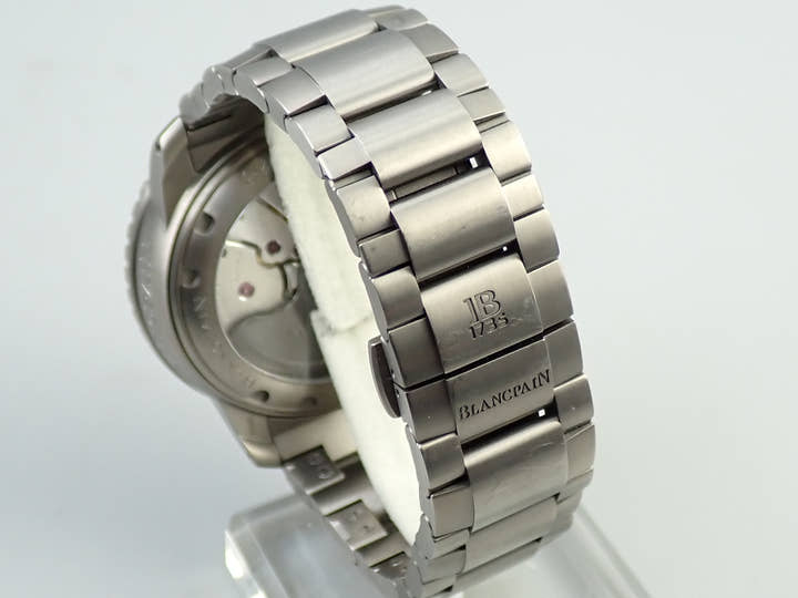 ブランパン フィフティ ファゾムス オートマチック Ref.5015-12B30-98B ブラック文字盤 中古 6U4T7292