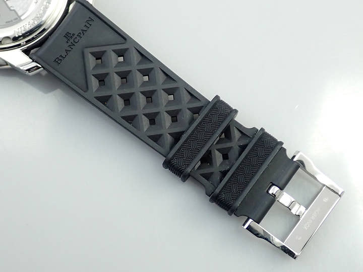 ブランパン フィフティ ファゾムス ノーラド Ref.5008D-1130-B64A ブラック文字盤 極美品 9Z4AV934