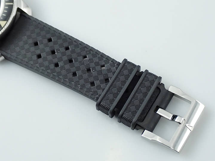 ブランパン フィフティ ファゾムス ノーラド Ref.5008D-1130-B64A ブラック文字盤 中古 P2YA8497