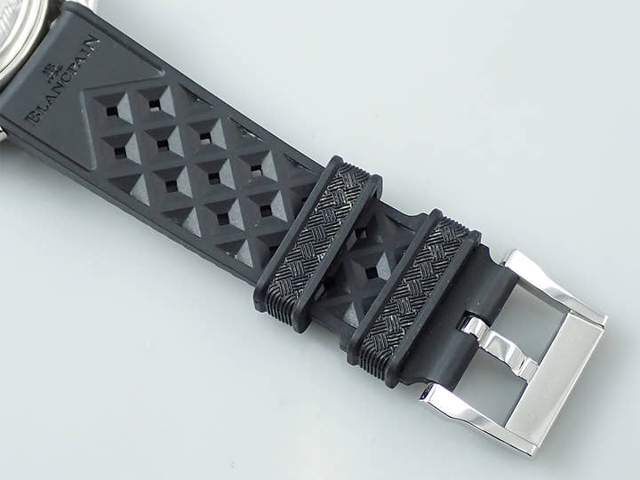 ブランパン フィフティ ファゾムス ノーラド Ref.5008D-1130-B64A ブラック文字盤 中古 P2YA8497