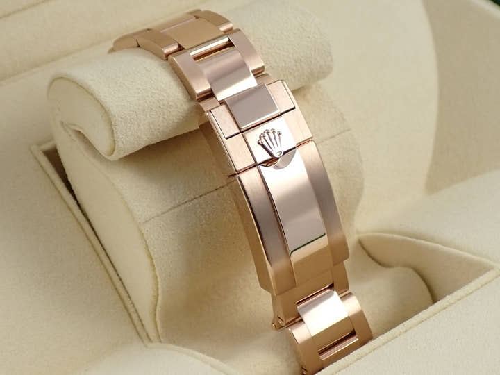 ロレックス GMTマスターII Ref.126715CHNR エバーローズゴールド ブラック文字盤 オイスターブレスレット オイスターブレスレット