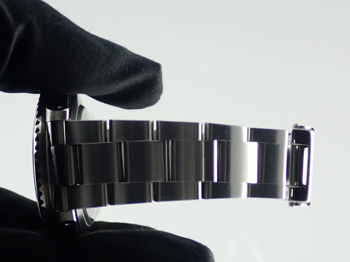 Rolex GMT-Master II Ref. 16710 Stainless Steel Black Dial Oyster Bracelet