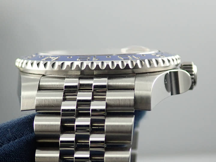 Rolex GMT Master Blue and Black Bezel <New warranty, box, etc.>