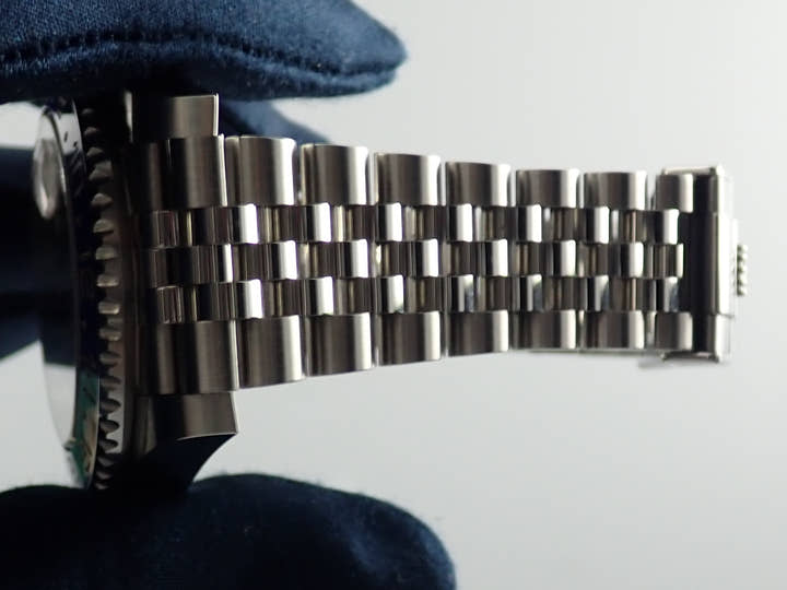 Rolex GMT Master Blue and Black Bezel <New warranty, box, etc.>