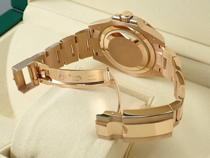 ロレックス GMTマスターII Ref.126715CHNR エバーローズゴールド ブラック文字盤 オイスターブレスレット オイスターブレスレット