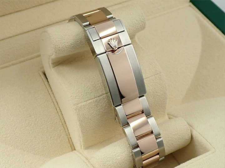 ロレックス GMTマスターII Ref.126711CHNR ステンレススチール/エバーローズゴールド ブラック文字盤 オイスターブレスレット