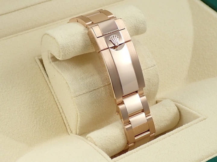 ロレックス GMTマスターII Ref.126715CHNR エバーローズゴールド ブラック文字盤 オイスターブレスレット オイスターブレスレット