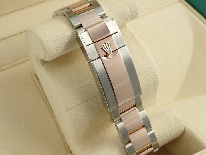 ロレックス GMTマスターII Ref.126711CHNR ステンレススチール/エバーローズゴールド ブラック文字盤 オイスターブレスレット オイスターブレスレット