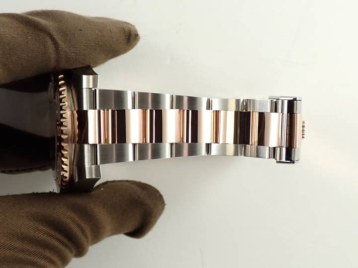 ロレックス GMTマスターII Ref.126711CHNR ステンレススチール/エバーローズゴールド ブラック文字盤 オイスターブレスレット オイスターブレスレット