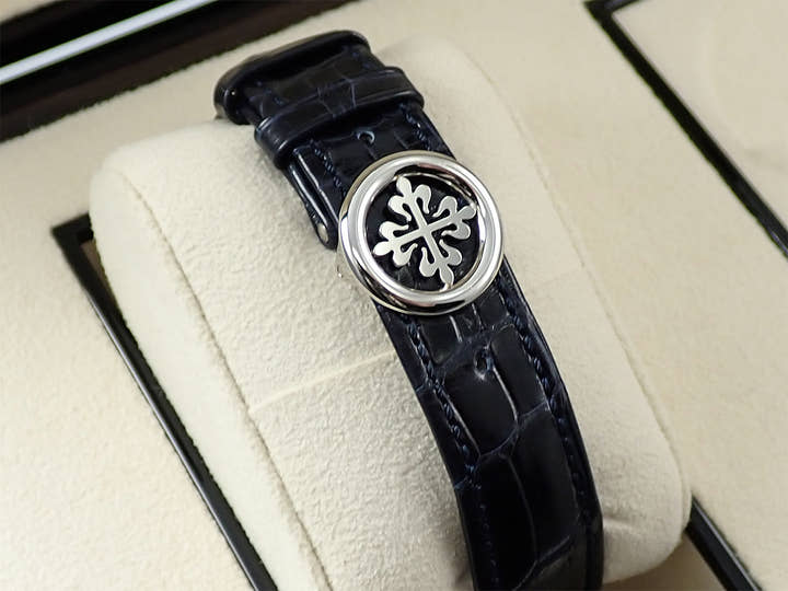 パテックフィリップ グランドコンプリケーション Ref.5236P-001 プラチナ ブラック・グラデーションのブルー文字盤