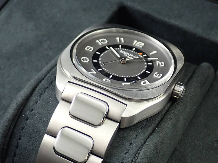 エルメス エルメス H08 Ref.W049427WW00 ブラック文字盤 美品 Z7836843