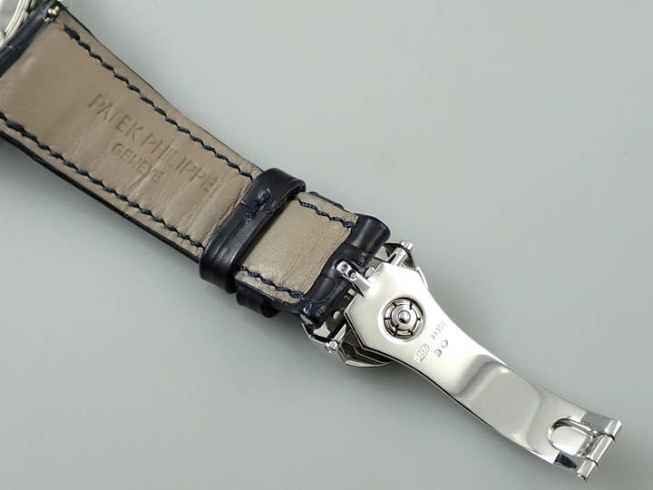 パテックフィリップ グランドコンプリケーション Ref.5236P-001 プラチナ ブラック・グラデーションのブルー文字盤