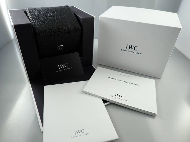 IWC インヂュニア オートマティック 40 Ref.IW328901 ブラック文字盤 未使用 A4155130