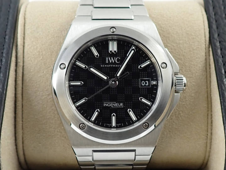 IWC インヂュニア オートマティック 40 Ref.IW328901 ブラック文字盤 極美品 WRC1S112