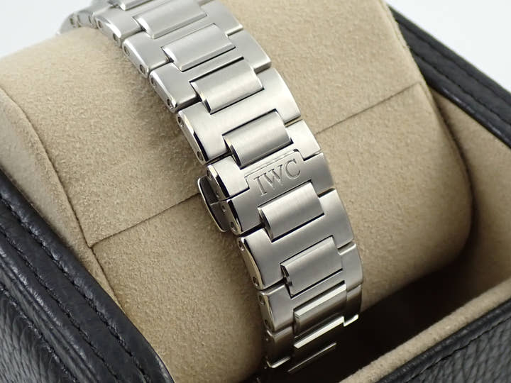 IWC インヂュニア オートマティック 40 Ref.IW328901 ブラック文字盤 極美品 WRC1S112