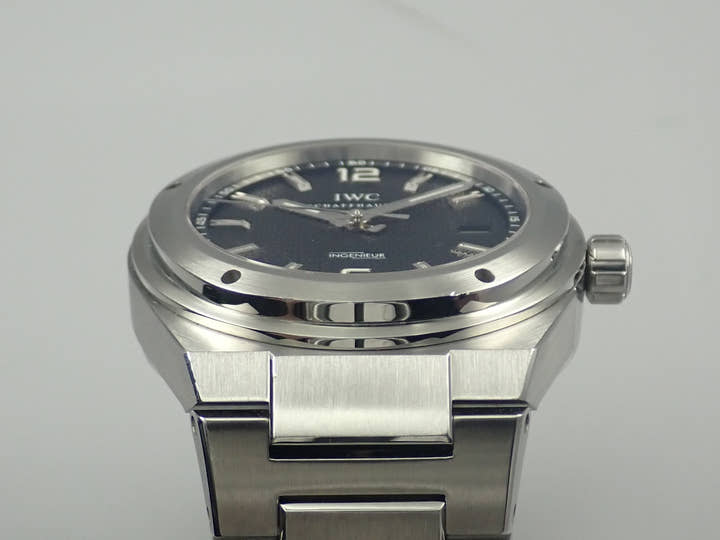 IWC インジュニア Ref.IW322701 ブラック文字盤 中古 ingenieur-4