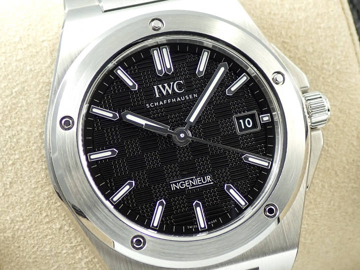 IWC インヂュニア オートマティック 40 Ref.IW328901 ブラック文字盤 極美品 JX9HMKLW