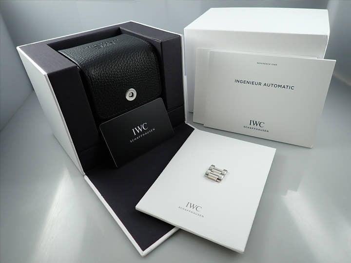 IWC インヂュニア オートマティック 40 Ref.IW328902 ホワイト文字盤 美品 P0001771